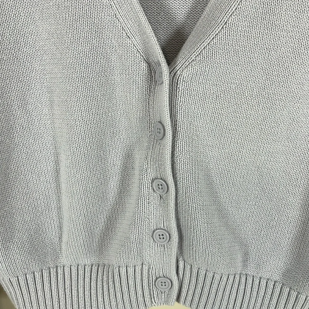 BRANDY MELVILLE Light Lilac Cropped Knit Cardigan Sweater Button Front Small - Picture 3 of 7